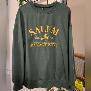 Women's graphic T-shirt sweatshirt. Size large.